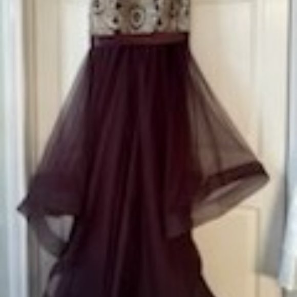 Maroon and Gold Formal Dress with loads of detail - Picture 13 of 16